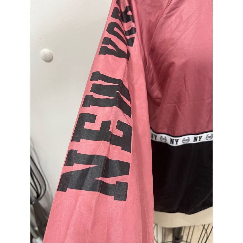 PINK Victoria's Secret windbreaker‎ NY women’s size M-L - Picture 4 of 4